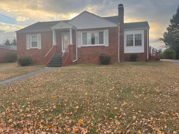 402 W Hillcrest Dr, Morristown, TN 37813