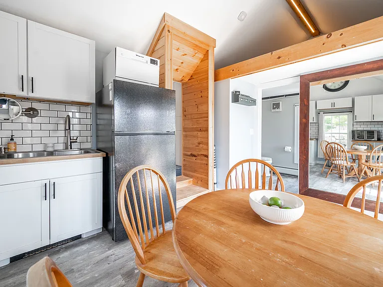 104 Donahue Rd — Photo 13