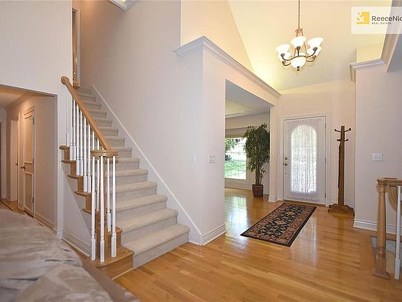 Open foyer with up-lighting