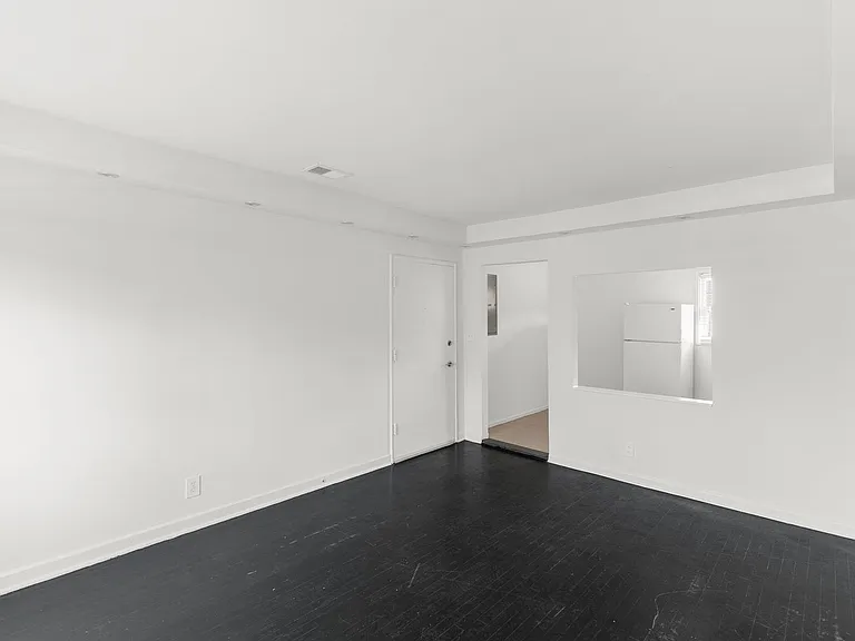 Magnolia Court — Photo 105
