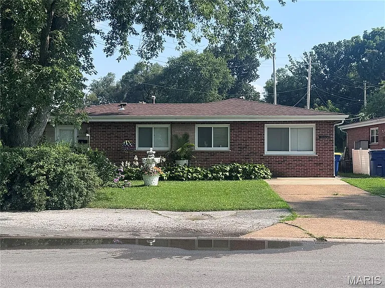 10792 Tropic Dr — Photo 1