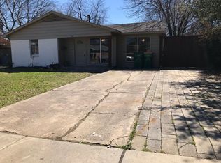 618 Rolling Ridge Dr, Lewisville, TX 75067