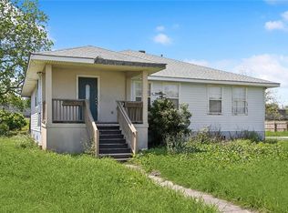5140 Warrington Dr, New Orleans, LA 70122