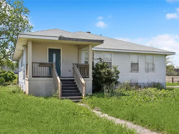 5140 Warrington Dr, New Orleans, LA 70122