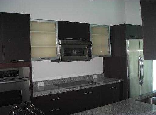 5th image of 3029 NE 188th St APT 621