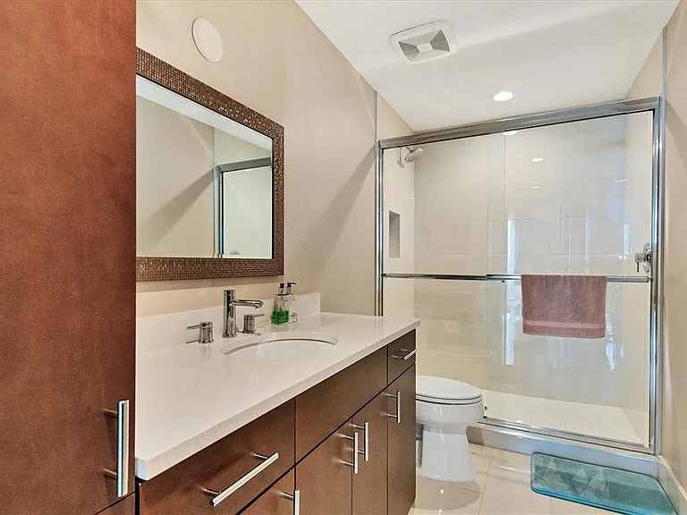 1500 State St #403 — Photo 17