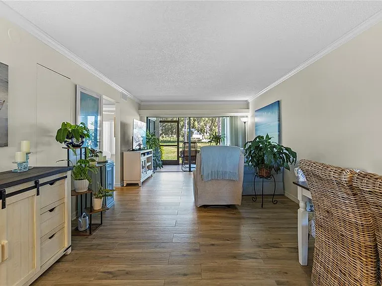 6104 Palma Del Mar Blvd S #102A — Photo 10