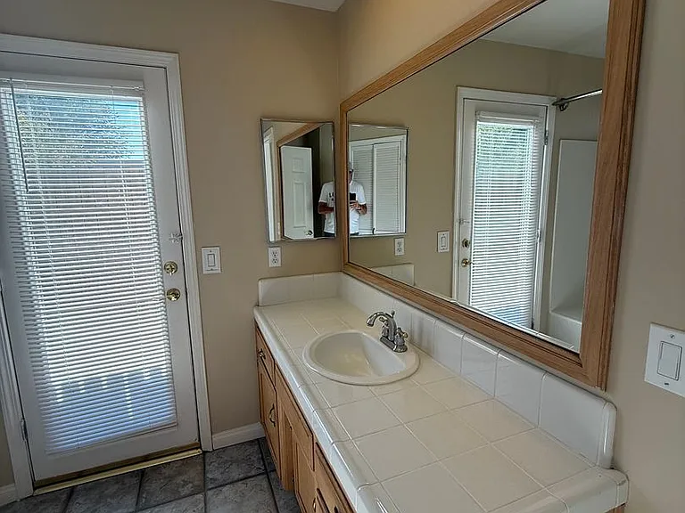 5704 Pine Canyon Dr — Photo 23