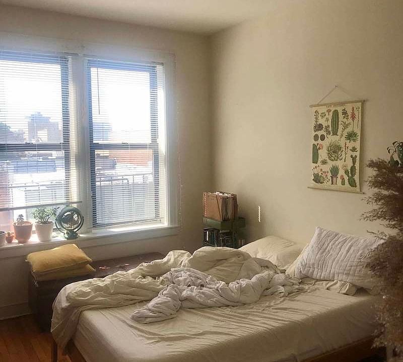 1st image of 2546 35th St APT 3R