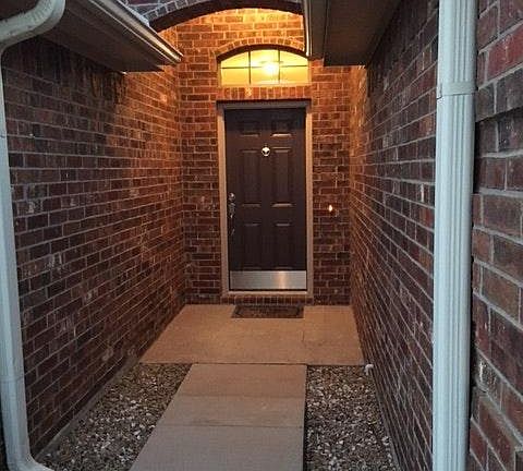 3rd image of 115 Dover Dr