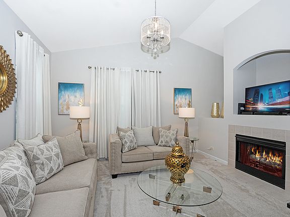 4th image of 1633 Fieldstone Dr N #1633