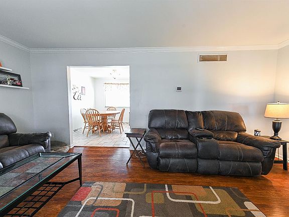 3rd image of 306 Hillview Dr Lot 17