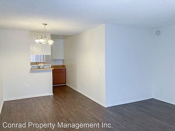 4th image of 7457 Woodman Ave #2