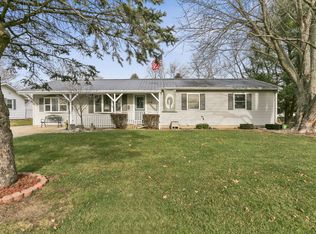610 W 3rd St, Homer, IL 61849