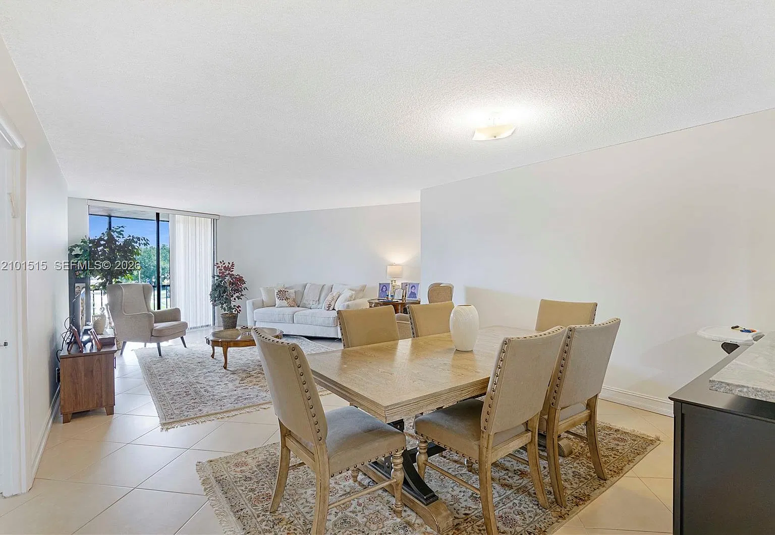 Emerald Hills C C Apts Co — Photo 1