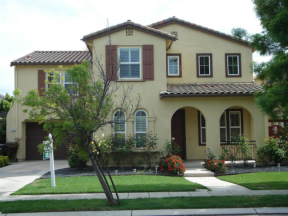 2nd image of 676 W Rico Way