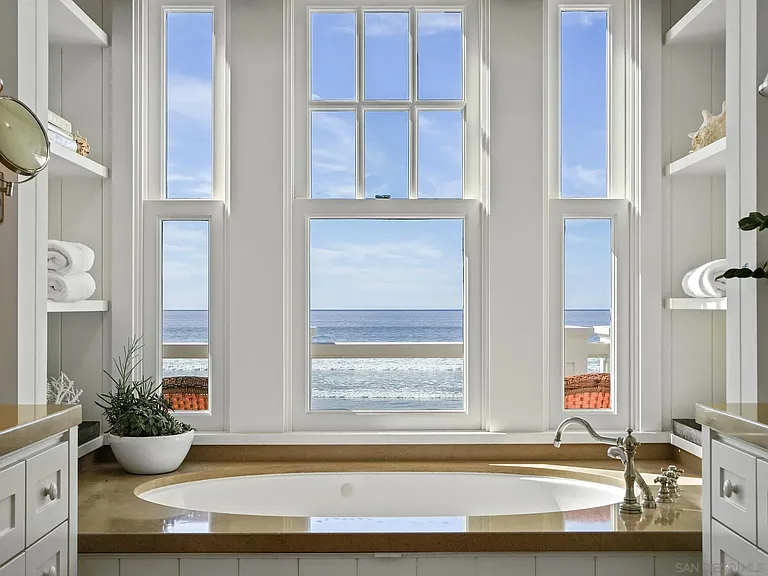 2720 Ocean Front — Photo 10