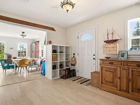 2nd image of 24 Saddle Island Rd