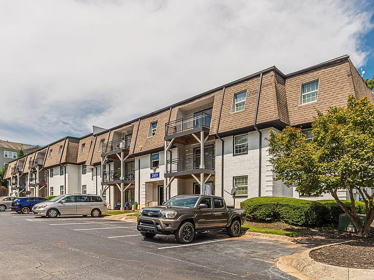 Pines at Lawrenceville Apartments — Photo 31