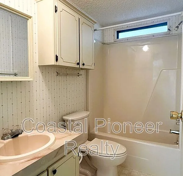 4550 Charter St #RC — Photo 23