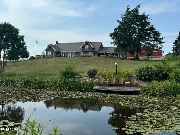 404 Beck Rd, Loretto, PA 15940