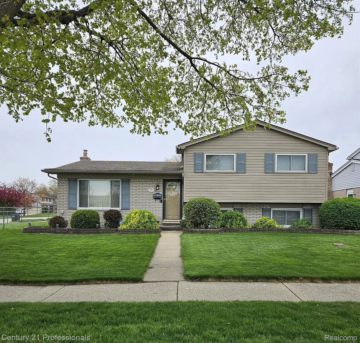 11692 Tahiti Dr photo 1