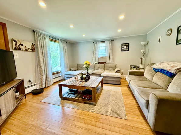 33 Scott Dr, Malone, NY 12953