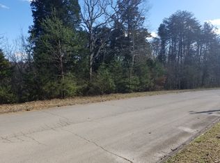 945 Blackberry Ridge Dr, Lenoir City, TN 37772