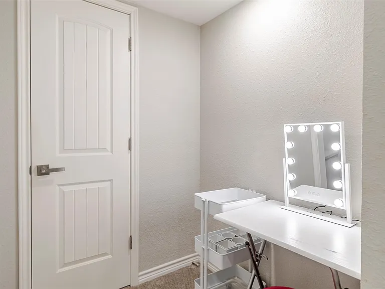 6915 Ten Oaks Cir — Photo 26