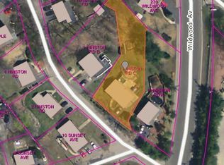 1 Hinston Rd #C, Woburn, MA 01801