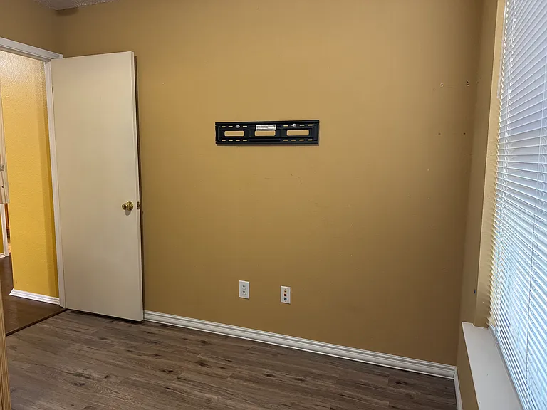 824 Mulder Dr — Photo 18