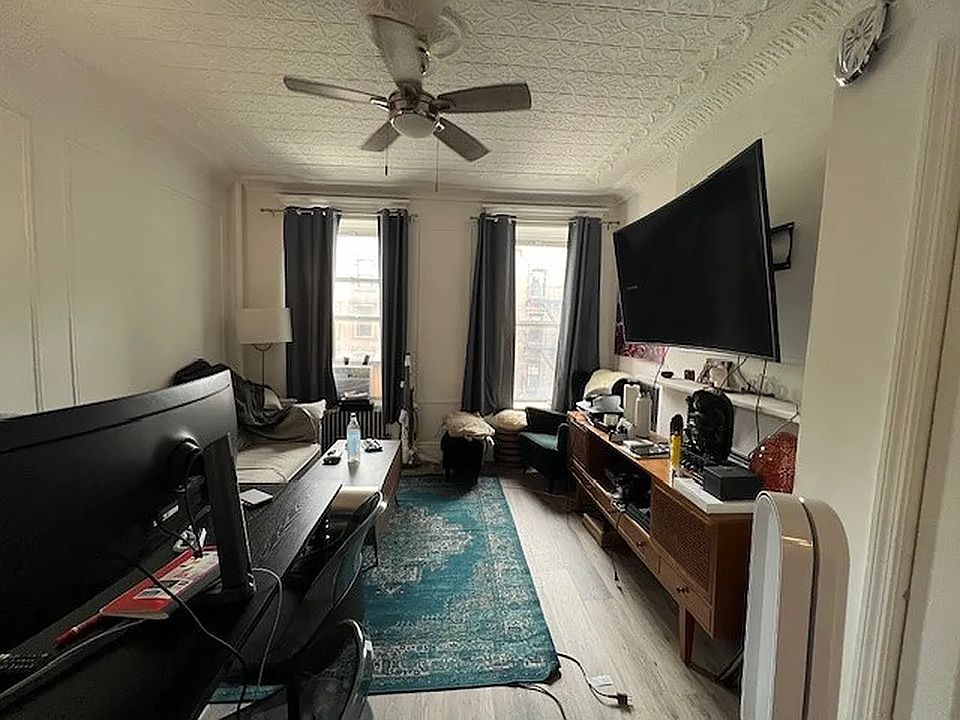 1st image of 158 5th Ave Floor 4