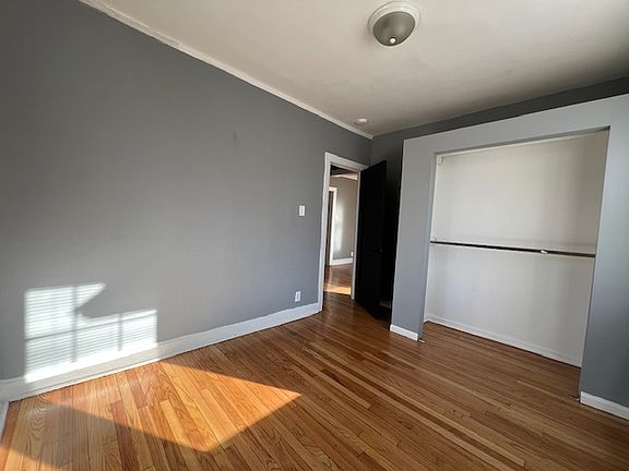3rd image of 5929 N Paulina St APT 3W