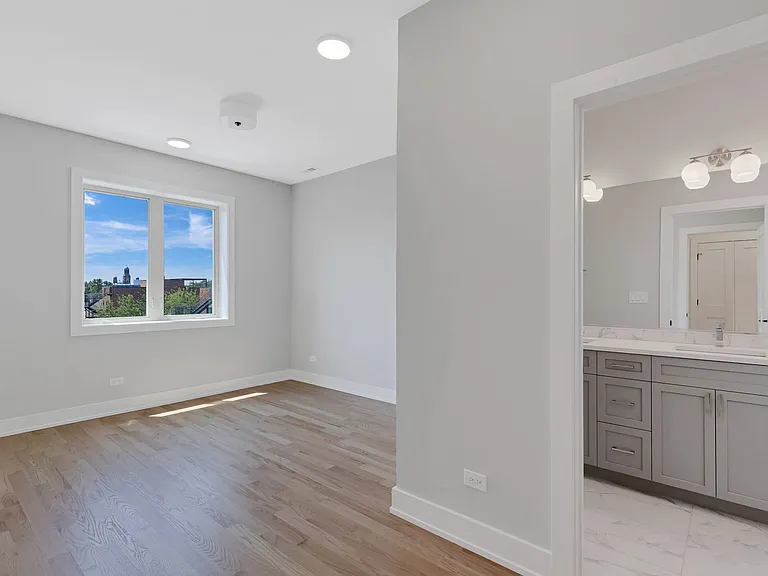 3545 W Belmont Ave #2 — Photo 8