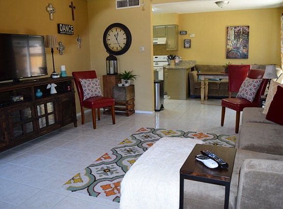 3rd image of 1115 Sunmeadow Dr