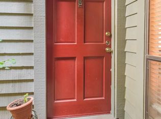 613 Tuxworth Cir, Decatur, GA 30033