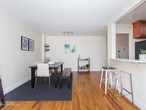 5th image of 495 E 7th St APT 6C