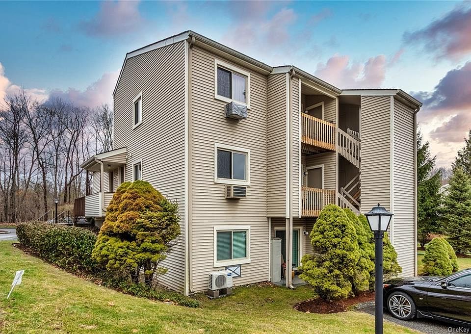 1st image of 2304 Village Dr