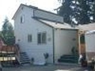 1860 Strawberry Hill Ln, Oak Harbor, WA 98277