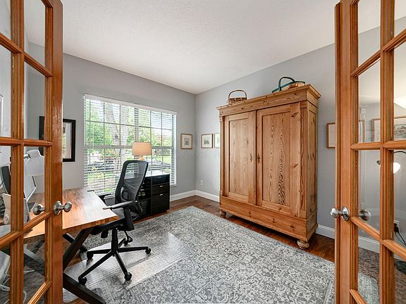 3rd image of 5903 Newbridge Dr
