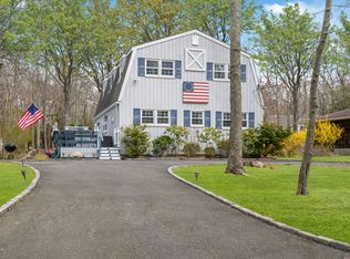 66 Bay View Rd, Southampton, NY 11968