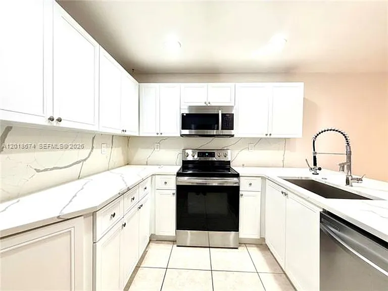 16336 SW 48th Ter — Photo 15