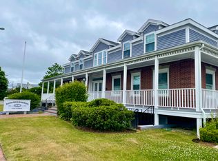30 Elm Ave #A3, Hyannis, MA 02601