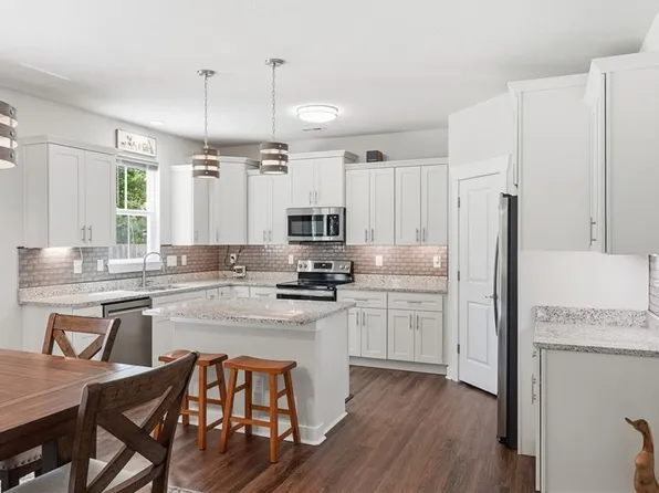 229 Old Dr, Chesapeake, VA 23322