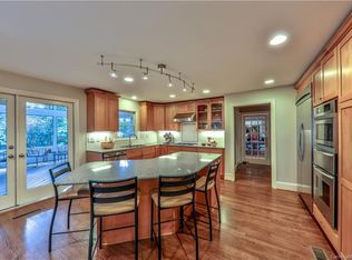 2737 Meade Ct, Charlotte, NC 28211