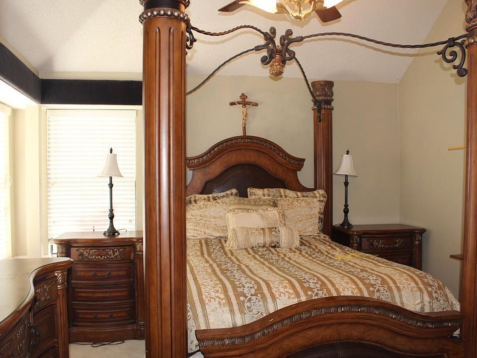 2nd image of 200 Leisure Ln #2