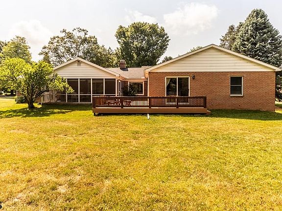 4th image of 1621 Glenwood Cir