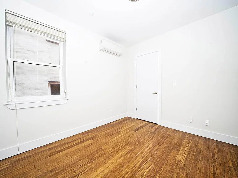 1568 Pacific St #4B — Photo 5
