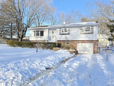 19 University Drive, Ronkonkoma, NY, 11779