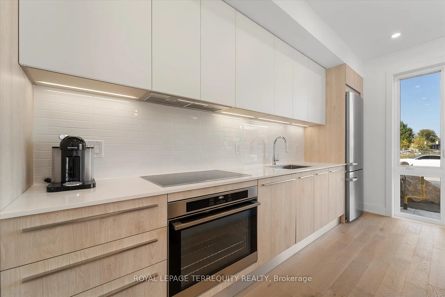 3 bed, $4,695 — Photo 4